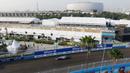 <p>Pebalap Mercedes EQ Formula E Team, Nyck De Vries saat prepractice satu pada ajang Formula E di Jakarta International e-Prix Circuit (Jakarta E-Prix), Ancol pada Sabtu (4/6/2022). (Bola.com/M Iqbal Ichsan)</p>