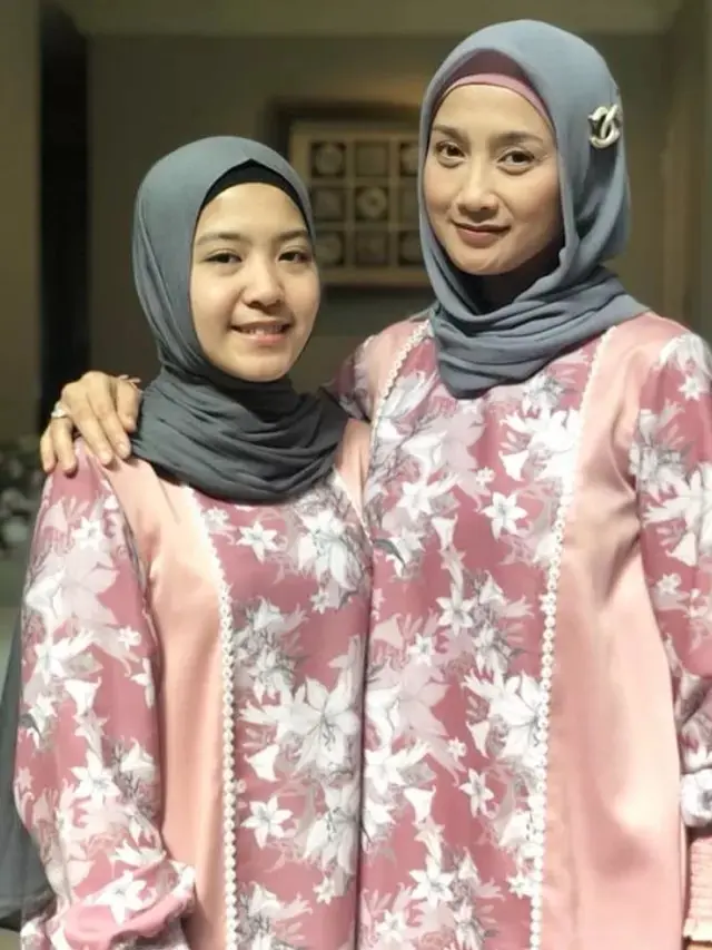 Tak Mau Tampil Terbuka, Ini 7 Potret Anak Seleb dalam Balutan Hijab