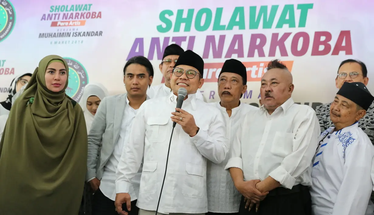 Yang terbaru, di aula Serbaguna Masjid Baiturrahman, komplek DPR/MPR RI, Senayan, Jakarta, Senin (5/3/2018) juga dilakukan acara untuk Sholawat Anti Narkoba. (Adrian Putra/Bintang.com)