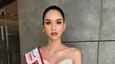 Mengikuti kontes kecantikan juga sudah dijalaninya, seperti dalam foto ini, ia menyelempangi selendang Miss Mobile Thailand dengan riasan natural glam (Foto: Instagram @annasnga_1o)