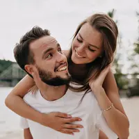 ilustrasi pasangan bahagia/photo created by ansiia - www.freepik.com