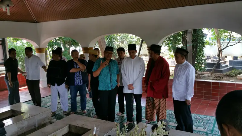 Ziarah ke Makam Pangeran Jayakarta, Sandiaga Uno Dapat Restu