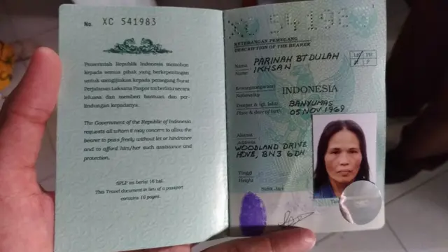 Paspor Parinah yang diterbitkan oleh KBRI Londong, Inggris, menjelang kepulangannya. (Foto: Liputan6.com/P4TKI CLP/Muhamad Ridlo)