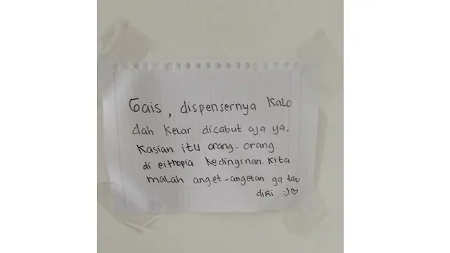 10 Tulisan Peringatan di Dinding Kosan Ini Bikin Geleng Kepala