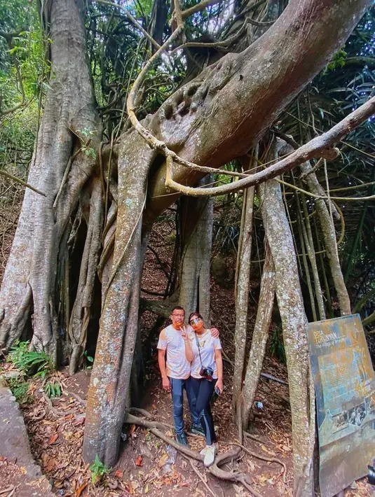 "Lelaki yg mengajarkanku untuk selalu berbaik sangka pd orang lain (walaupun susah banget), kadang suka kesel kalo liat dia kok bisa positif banget dan menganggap semua orang baik,” ungkap Ashanty. (Instagram/ashanty_ash)