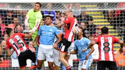 Hasil ini membuat sang juara bertahan menjadi satu-satunya tim yang selalu meraih kemenangan pada tiga pertandingan pembuka musim. (AP Photo/Rui Vieira)