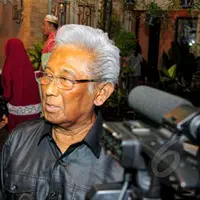 Adnan Buyung Nasution (via liputan6.com)