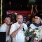 Masyarakat yang mengatasnamakan #KamiBersamaPolri menggelar doa bersama di depan Mabes Polri. (Merdeka.com/ Muhammad Genantan Saputra)