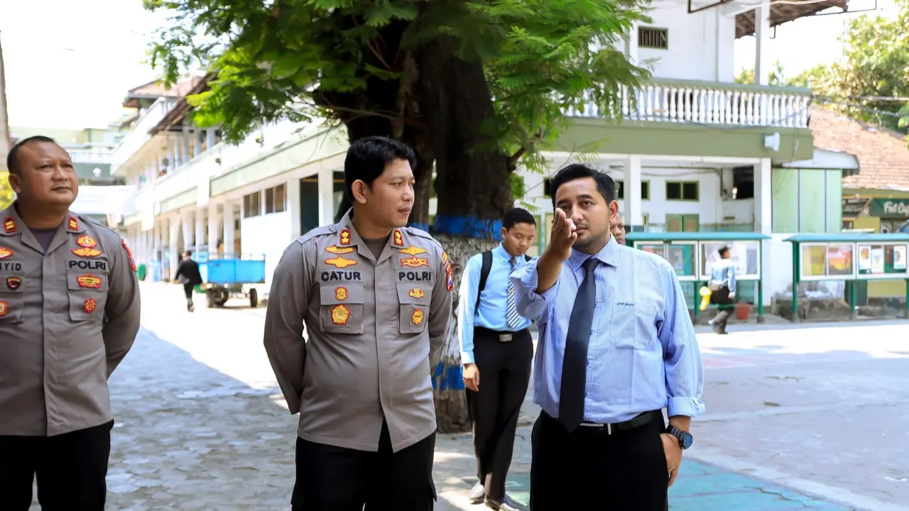Kapolres Ponorogo Ajun Kombes Catur Cahyono saat di Ponpes Gontor. (gontor.ac.id).