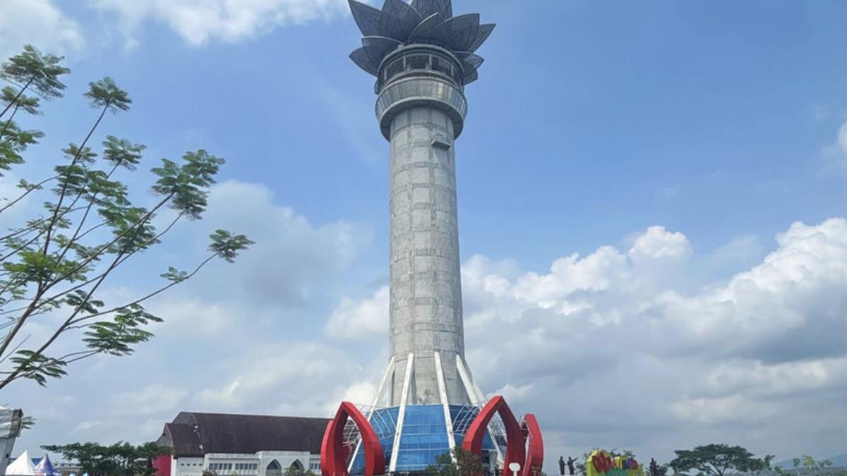 8 Rekomendasi Tempat Makan Enak Dekat Menara Teratai Purwokerto Terpopuler 2026