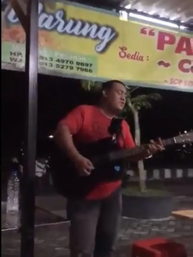 pengamen bersuara merdu