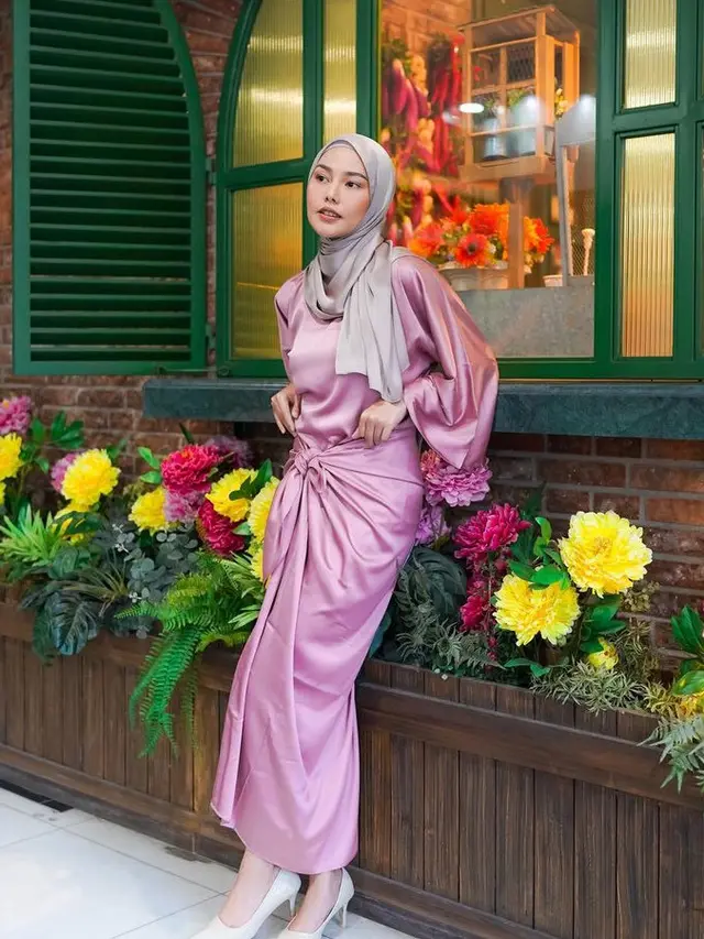 Inspirasi Outfit Lebaran Tidak Mengenakan Abaya dari Dara Arafah