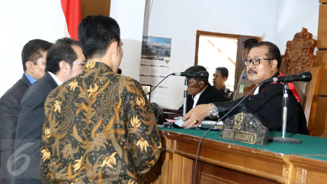 20161025-PN Jaksel Kembali Gelar Sidang Praperadilan Irman Gusman-Jakarta