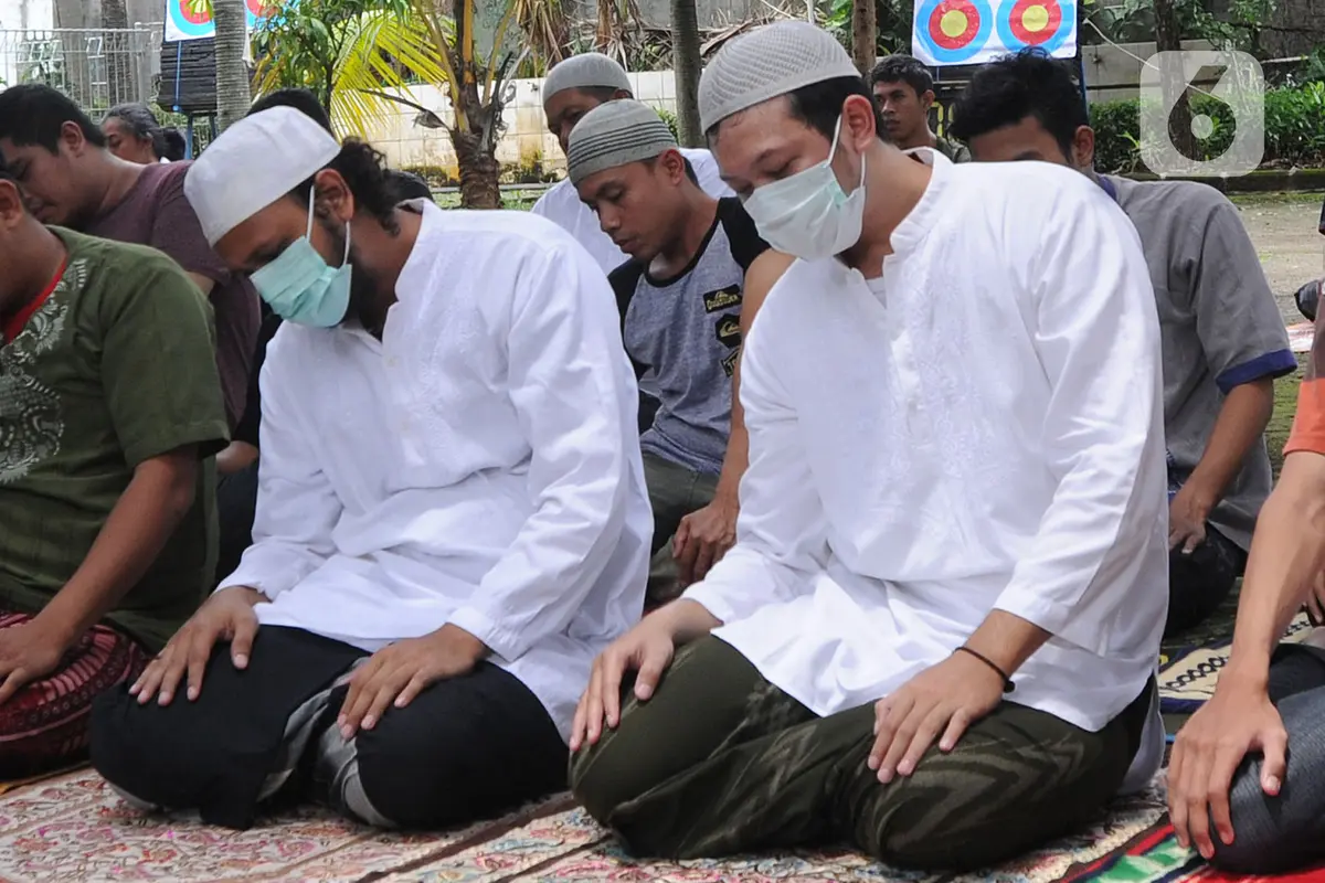 Salat Jumat di Masjid Raya Cinere