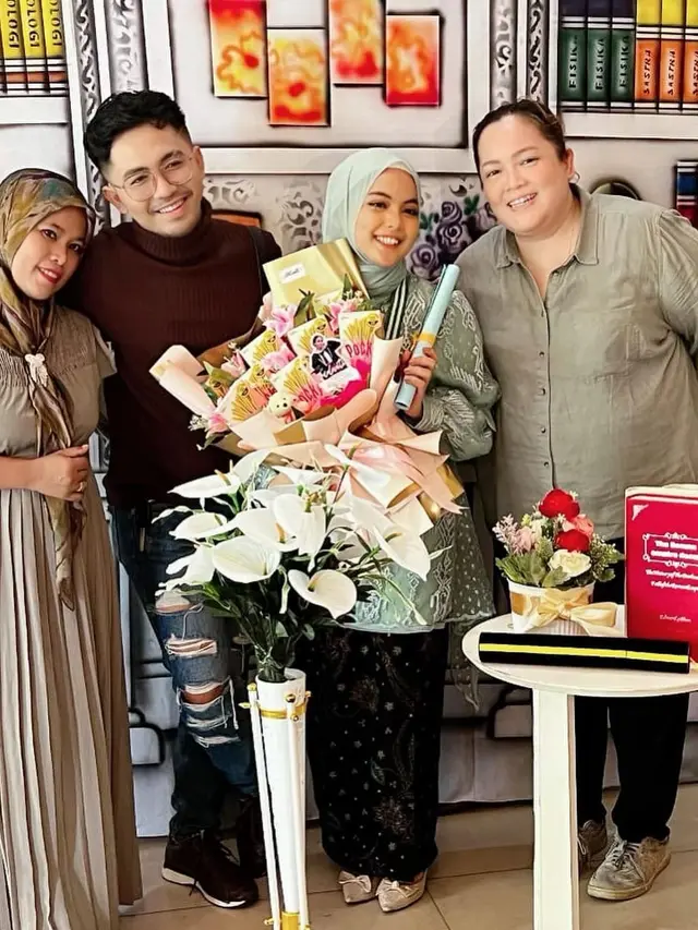 6 Momen Kelulusan Putri DA 4 dari SMA, Penuh Bahagia