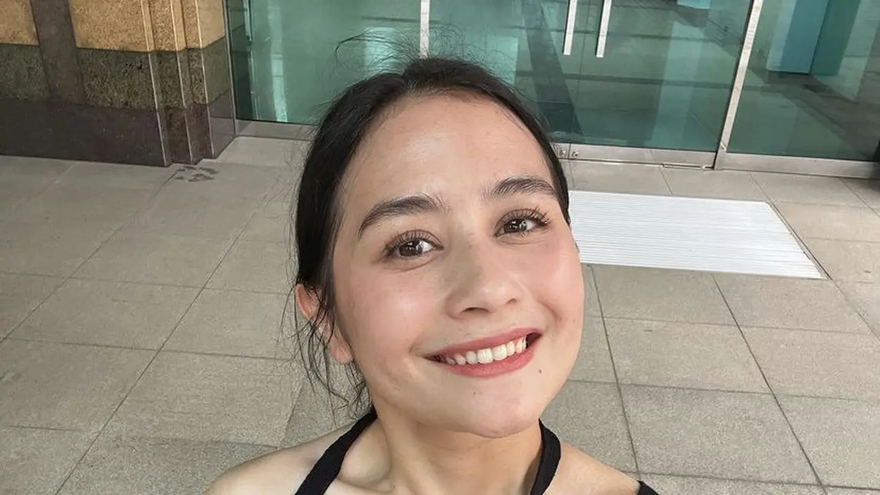 Tampilan Terbaru Prilly Latuconsina Semakin Langsing