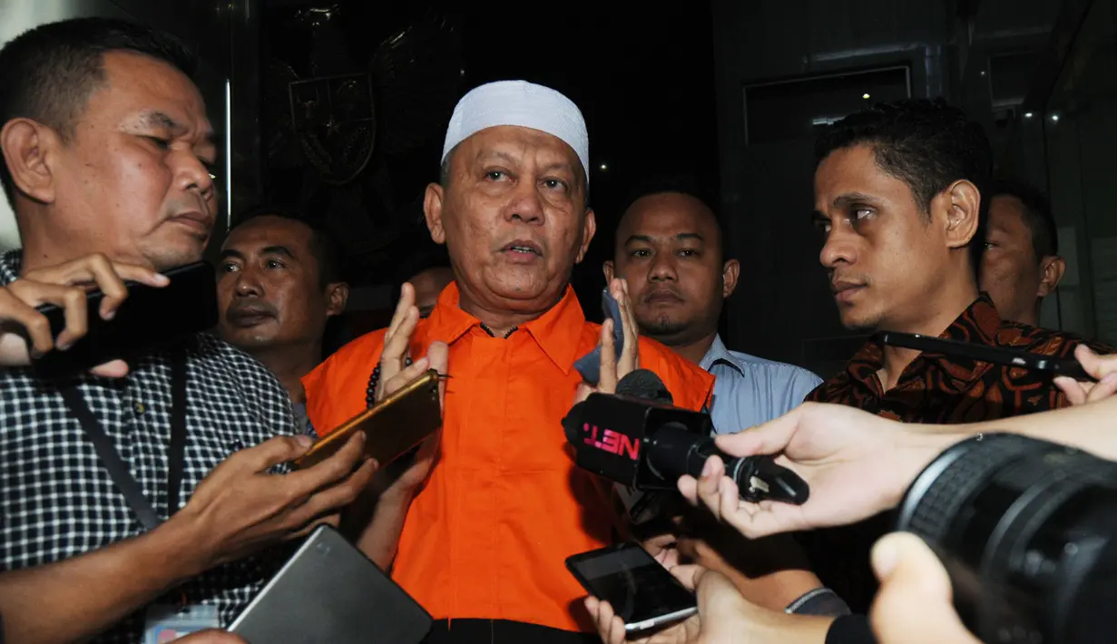 Mantan anggota DPRD Sumut Rijal Sirait usai menjalani pemeriksaan di Gedung KPK, Jakarta, Rabu (4/7). Rijal mengaku bersalah dan meminta maaf kepada masyarakat Sumatera Utara. (Merdeka.com/Dwi Narwoko)