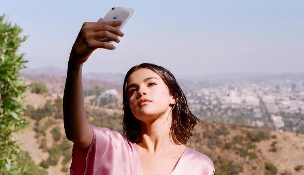 Selena Gomez dan Justin Bieber tak segan untuk selalu berkirim pesan dan video call ketika miliki waktu luang. (instagram/selenagomez)