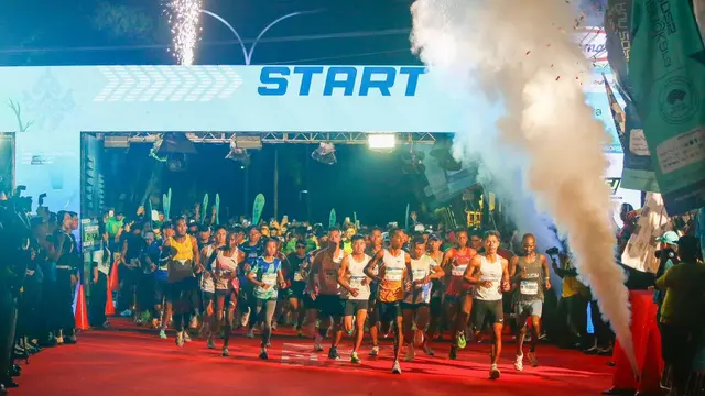 Ribuan pelari dari berbagai negara saat memulai lomba di Riau Bhayangkara Run Polda Riau.