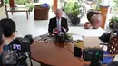 Menteri Perdagangan dan Investasi Australia Andrew Robb memberikan keterangan pers di kediaman Kedubes Australia, Jakarta, Senin (21/9/2015). Australia akan membawa lebih dari 200 delegasi bisnis ke Indonesia. (Liputan6.com/Angga Yuniar)