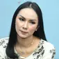 Mantan istri Deddy Corbuzier, Kalina Oktarani kembali membina rumah tangga. Pada Jumat, 26 Mei 2017 Kalina resmi dipersunting Hendrayan dirumahnya. Kini, ia mengaku sedang program memiliki momongan. (Adrian Putra/Bintang.com)