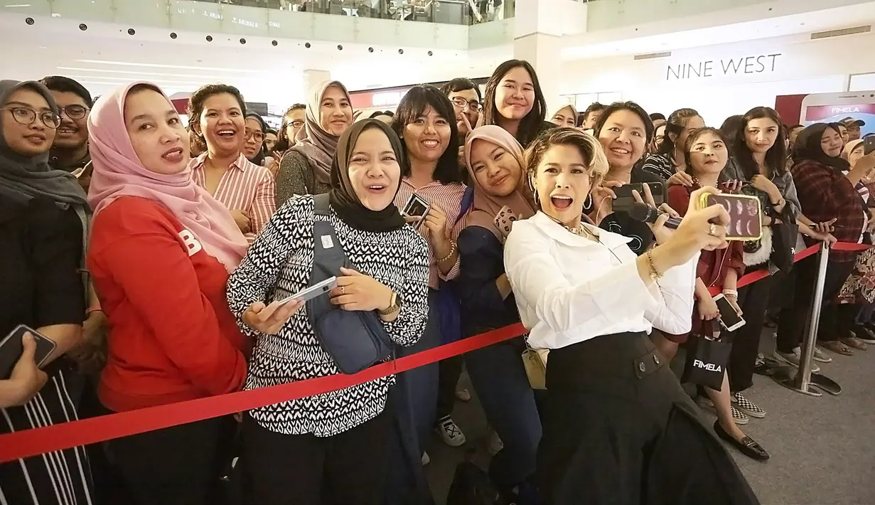 Maliq & D'essentials -Fimela Fest 2019 (Bambang E Ros/Fimela.com)