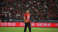 Elias Dolah diperkenalkan sebagai pemain baru Bali United jelang laga kontra PSM Makassar pada leg 1 Play-off Kualifikasi Liga Champions Asia, Selasa (6/6/2023) malam WITA. (Bola.com/Alit Binawan)