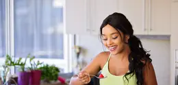 Ternyata waktu mengonsumsi protein bisa memengaruhi hasil latihanmu. [Dok/Pexels.com/Nathan Cowley].