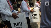 Dalam simulasi ini, terdapat tujuh orang orang yang berperan sebagai kelompok Penyelenggara Pemungutan Suara (KPPS) dan ada juga berperan sebagai saksi. (merdeka.com/Imam Buhori)
