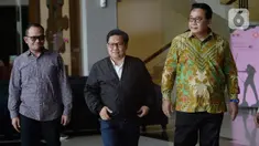 Wakil Ketua DPR RI Muhaimin Iskandar (tengah) usai menjalani pemeriksaan di Gedung KPK, Jakarta, Rabu (29/1/2020). Muhaimin yang akrab disapa Cak Imin diperiksa dalam kasus suap terkait proyek Kementerian Pekerjaan Umum dan Perumahan Rakyat Tahun Anggaran 2016. (merdeka.com/Dwi Narwoko)