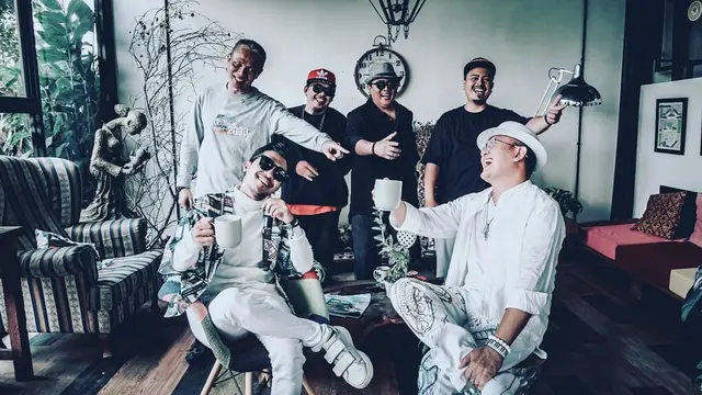 SAKI2, Insane, Rezcky Purba The Titans, dan Imot The Titans (https://www.instagram.com/p/CT_eEQHPprd/)