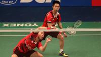 Marcus Fernaldi Gideon/Kevin Sanjaya Sukamuljo kalah dari unggulan 1, Lee Yong-dae/Yoo Yeon-seong pada babak kedua pada Indonesia Open 2016 di Istora Senayan, Jakarta, Kamis (2/6/2016). (Bola.com/Nicklas Hanoatubun)