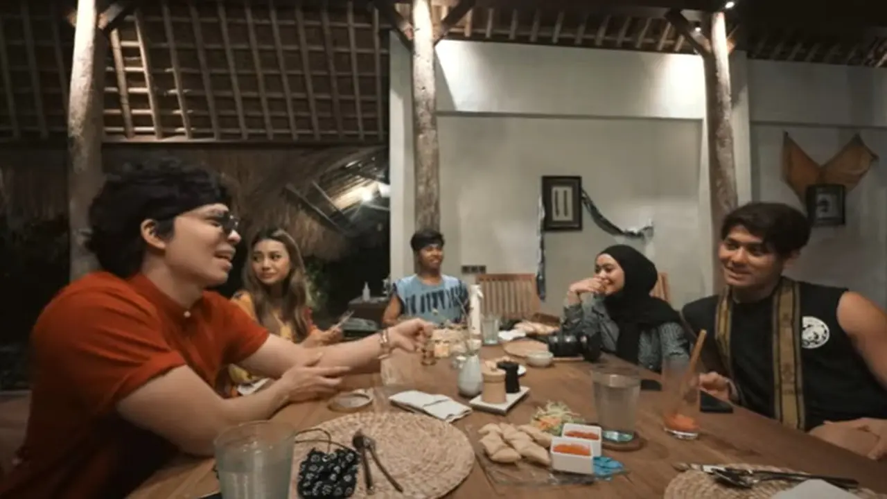 Ketemu di Sumba, Ini 6 Momen Double Date Atta-Aurel dan Lesti-Rizky Billar