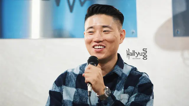 [Bintang] Kang Gary Dikabarkan Menikahi Wanita yang 10 Tahun Lebih Muda