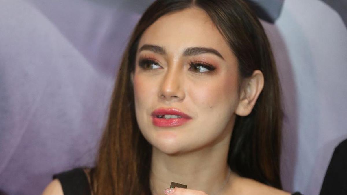 Celine Evangelista Angkat Bicara, Singgung Bukti Nikah Stefan William dan Ria Andrews Berita Viral Hari Ini Kamis 19 September 2024