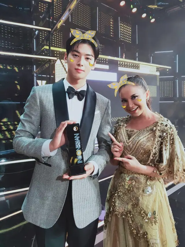 Rossa dan Cha Eun Woo