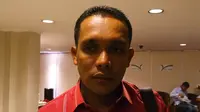 Rocky Bebena, Sekretaris tim Persipura saat hadir dalam Manager Meeting Piala Jenderal Sudirman 2015 di Hotel Atlet Century Park, Jakarta, Jumat (6/11/2015). (Bola.com/Arief Bagus)