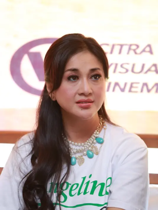 Sama halnya dengan kekasih Paramitha, Hans De Kraker juga tidak bercerita banyak hubungannya dengan Mitha. Ia juga tidak mempedulikan masalah priadi kekasihnya. Tapi Hans malah peduli dengan anaknya Mitha. (Galih W. Satria/Bintang.com)