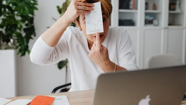 Ciri Orang yang Simpan Struk Belanja Bertahun-tahun Menurut Psikologi