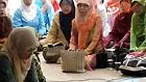Ada banyak orang kehilangan Hasri Ainun Habibie yang dikenal sebagai pejuang kemanusian. Di Tangerang dan Purwakarta, doa masih dilantunkan untuk mantan Ibu Negara itu. 