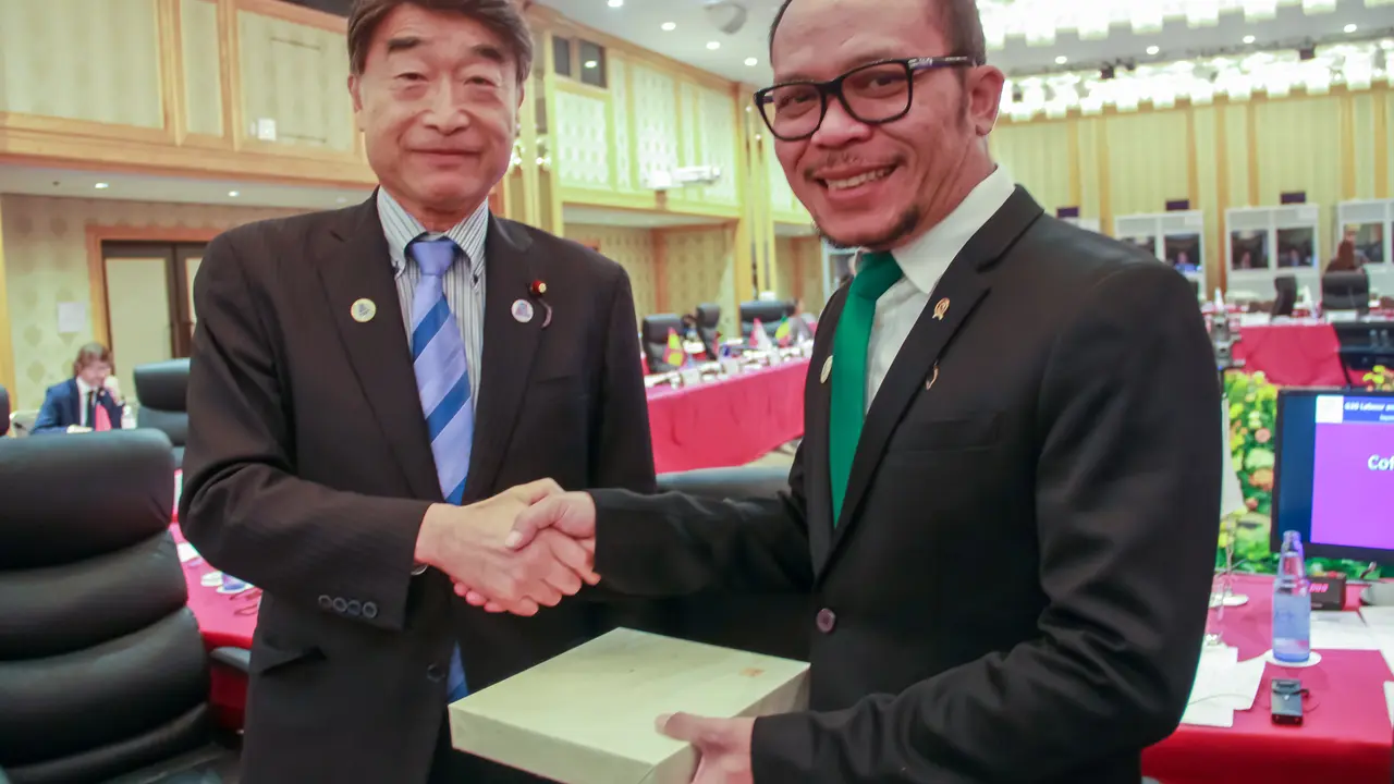Menaker Hanif Dhakiri Kenalkan Kartu Pra Kerja di Forum G20