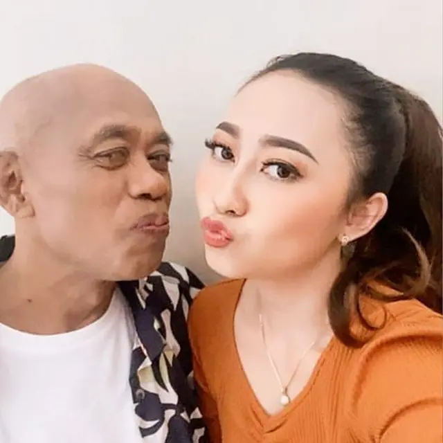 6 Potret Pak Tarno Tanpa Wig Rambut, Punya Alasan Tersendiri