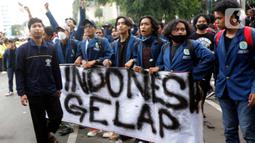 Aksi merupakan lanjutan unjuk rasa bertema Indonesia Gelap yang telah dilakukan dalam beberapa hari terakhir. (Liputan6.com/Helmi Fithriansyah)