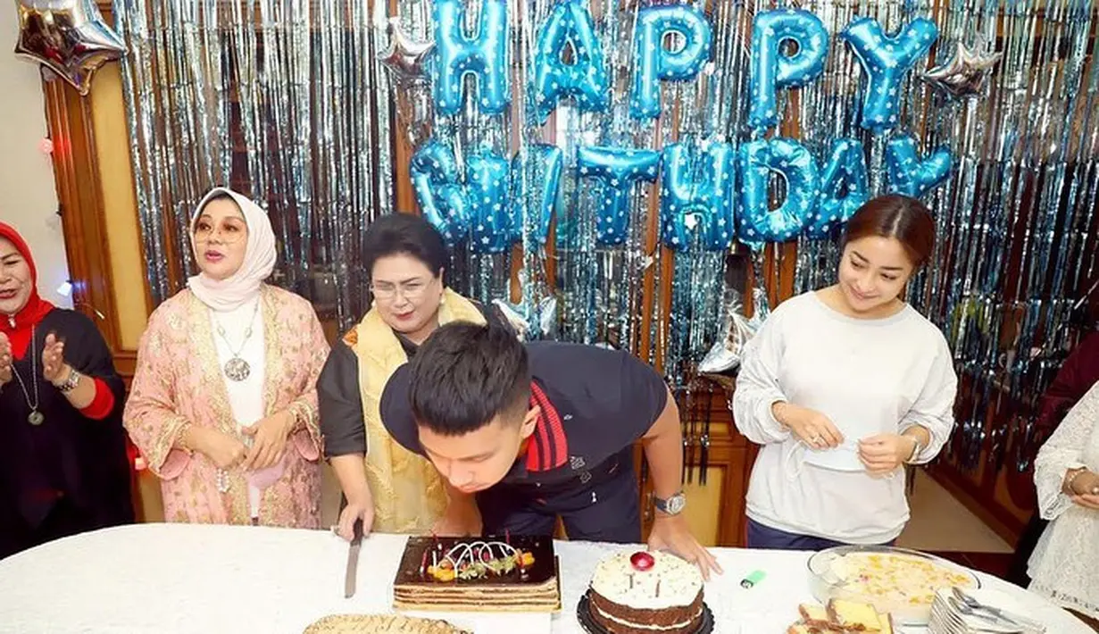 Ultah Indra Priawan suami Nikita Willy (Instagram/papitiesnaphotography)