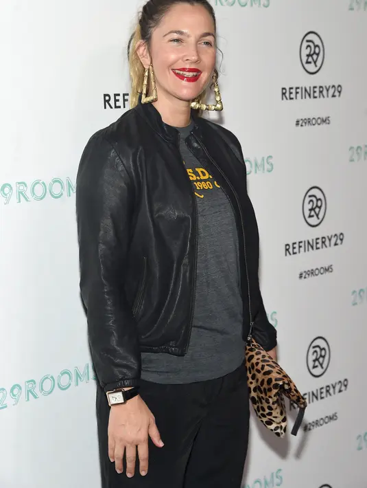 Drew Barrymore umumkan perceraian dengan Will Kopelman pada Jumat (31/03/16). Drew Barrymore merasa tegar dan tak harus menyesali gugatan cerai dengan Will Kopelman. (AFP/Bintang.com)