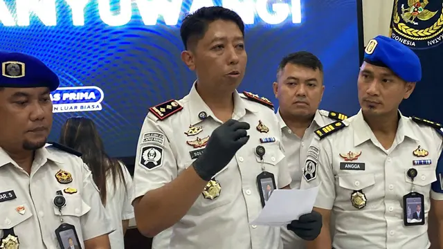 Gagal Buang Barang Bukti ke Tempat Sampah, Seorang Wanita Terciduk Selundupkan Narkoba ke Lapas Banyuwangi