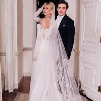 Brooklyn Beckham dan Nicola Peltz. (Sumber: Instagram/thebridaljourney)