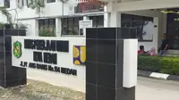 Penggeledahan yang dilakukan petugas KPK tersebut untuk mencari bukti keterlibatan Wali Kota Medan, Dzulmi Eldin, yang diduga menerima suap dari Kepala Dinas PU Kota Medan, Isa Ashari, saat KPK melakukan OTT pada Selasa, 15 Oktober 2019.