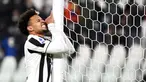 Reaksi pemain Juventus Weston McKennie setelah kehilangan peluang mencetak gol ke gawang Napoli pada pertandingan sepak bola Serie A Liga Italia di Allianz Stadium, Turin, Italia, 6 Januari 2022. Pertandingan berakhir 1-1. (Fabio Ferrari/LaPresse via AP)
