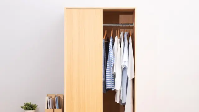 5 Kesalahan Remeh yang Buat Pakaian di Lemari Kecil Berantakan